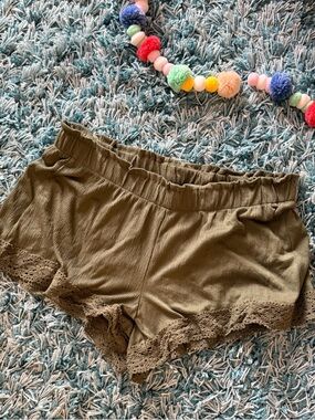 No Boundaries — Olive Lace-Trim Shorts